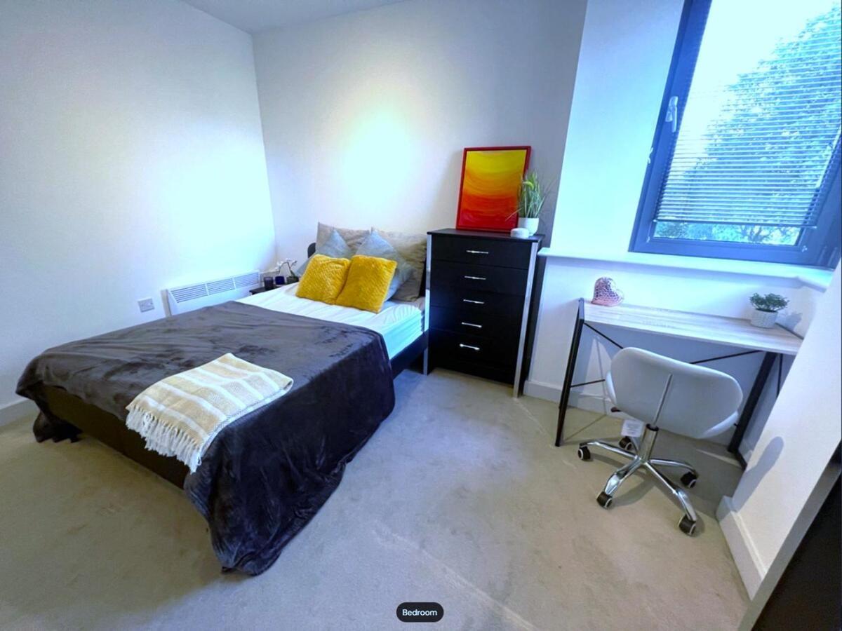 Stylish And Modern 1-bedroom Flat Near Town * Reading
